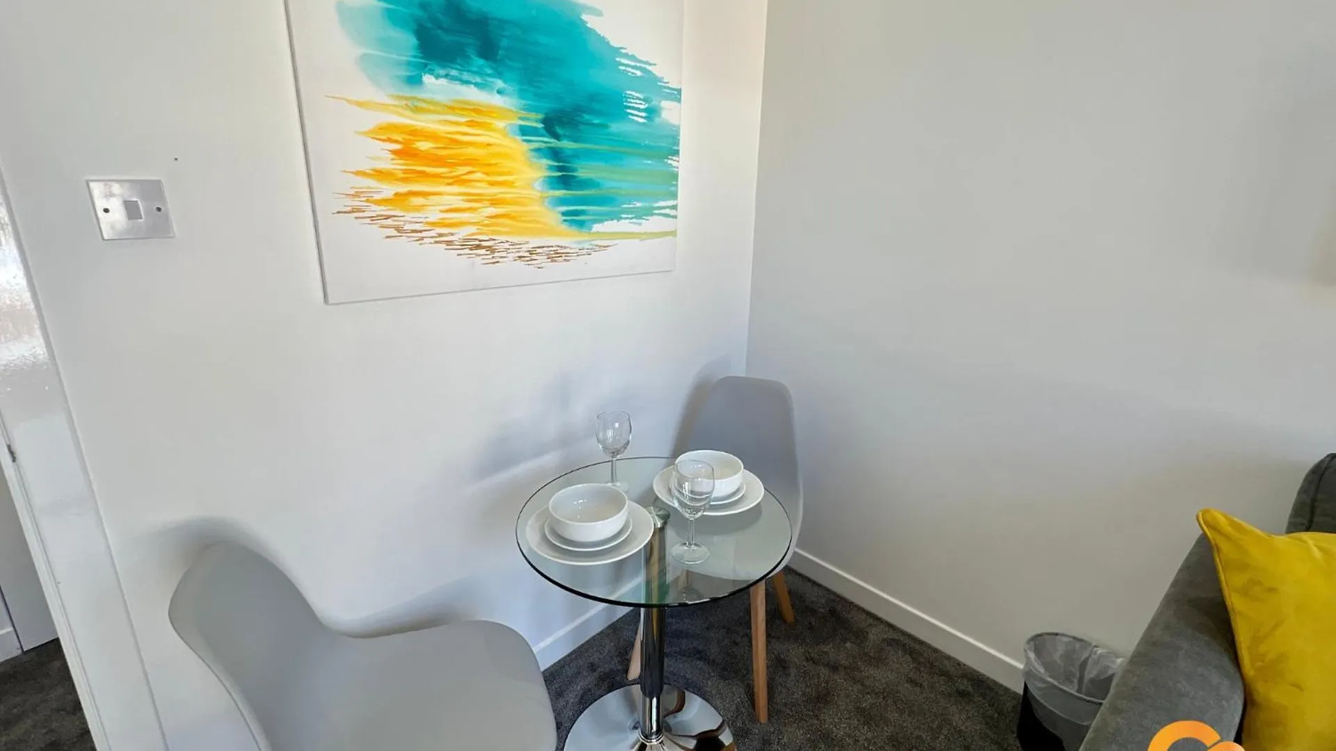 Central Waterfront Apartment: Cozy Long-Stay Near Transit Dundee United Kingdom