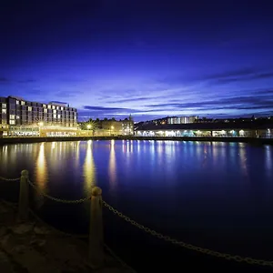 Apex Quay & Данди